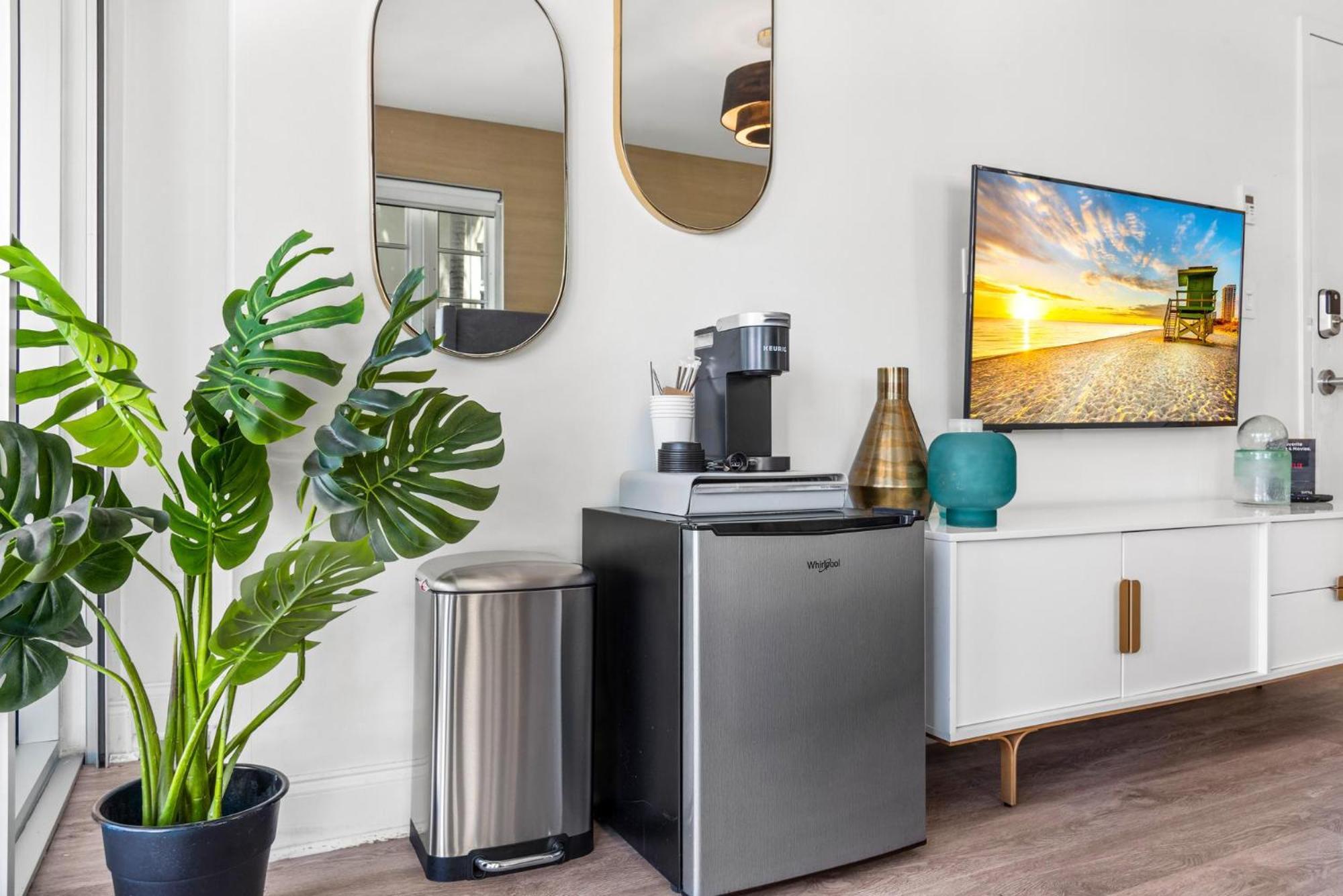 Luxuri Suites Μαϊάμι Μπιτς Εξωτερικό φωτογραφία