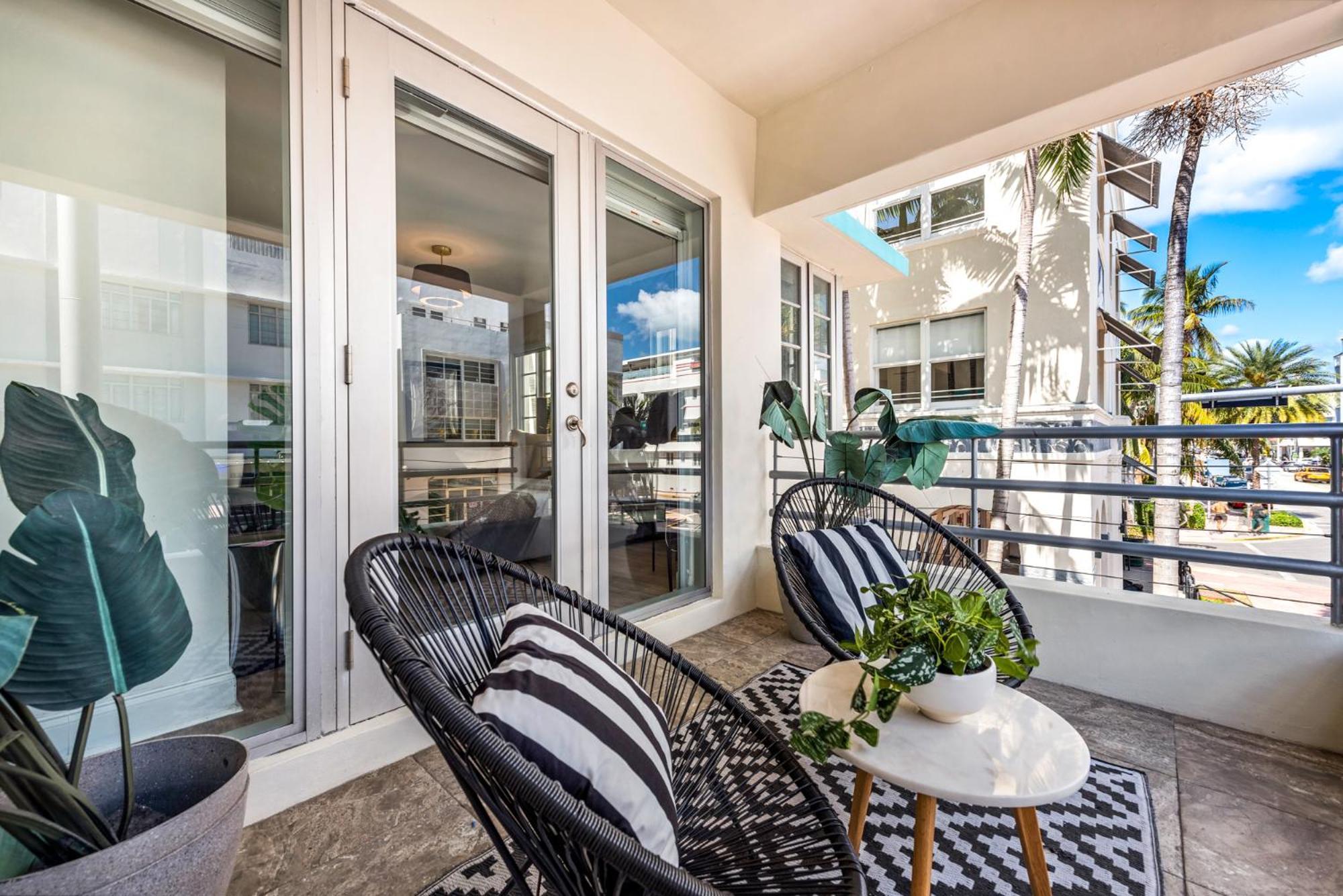 Luxuri Suites Μαϊάμι Μπιτς Εξωτερικό φωτογραφία